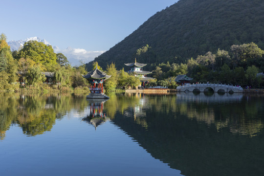 云南丽江黑龙潭公园园林景观