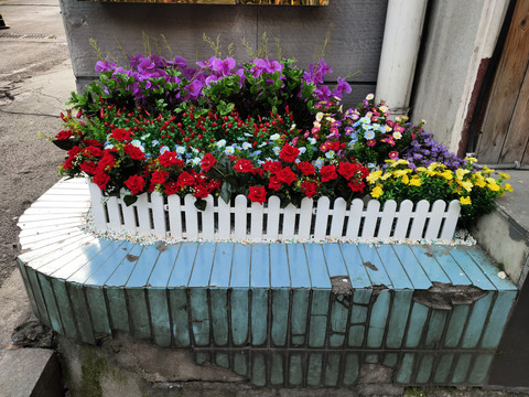 塑料花与花栏