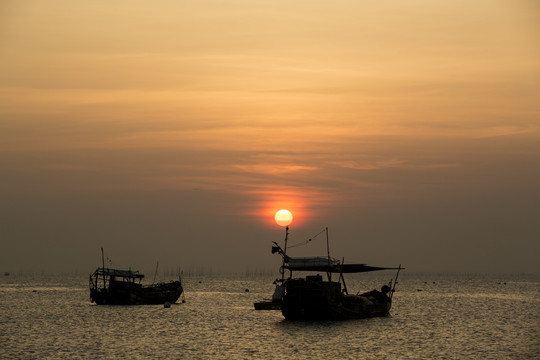 大海日出