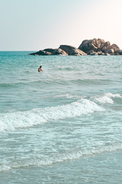 海中游泳