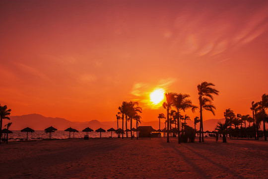 日落黄昏沙滩