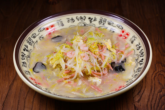 虾仁娃娃菜火腿粉丝鸡蛋汤