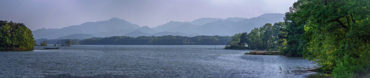 宽幅碧波万顷南湾湖全景大图