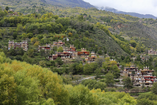甘孜州丹巴甲居藏寨