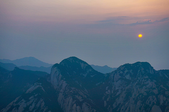 华山夕阳