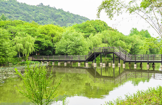 湘湖倚秀桥