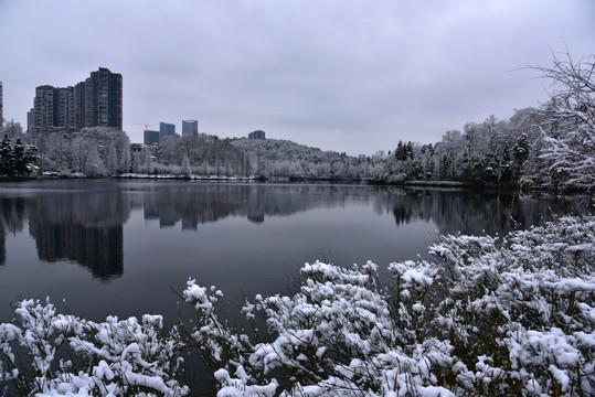 贵阳观山湖雪景