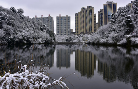 贵阳观山湖雪景