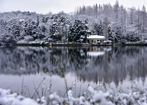 贵阳观山湖雪景