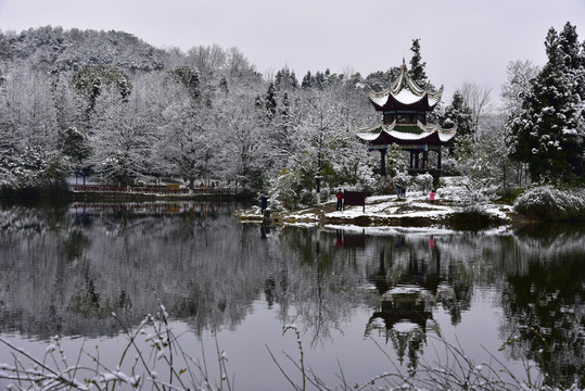 贵阳观山湖雪景