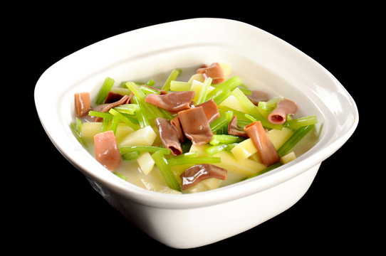 芹菜土豆条炖海肠