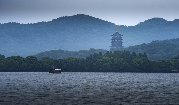 杭州西湖雷峰塔