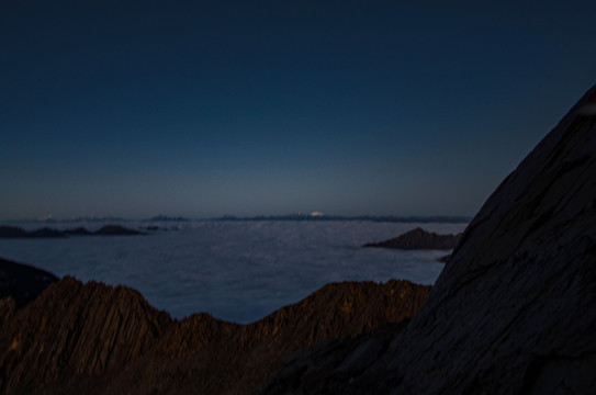 高山云海晨曦