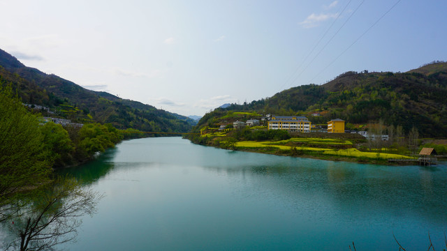 汇湾大河湾春光