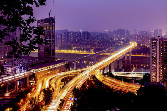 半山崖线步道之嘉华大桥夜景