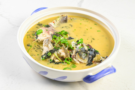 紫苏鲢鱼汤