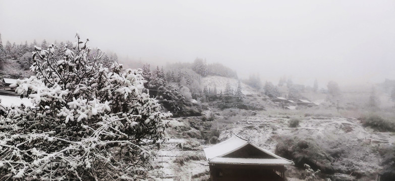 山村雪景