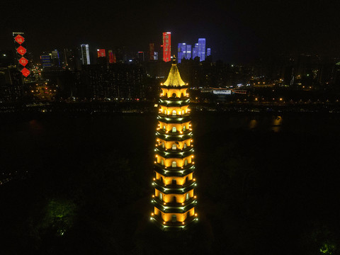 南宁青秀山龙象塔夜景