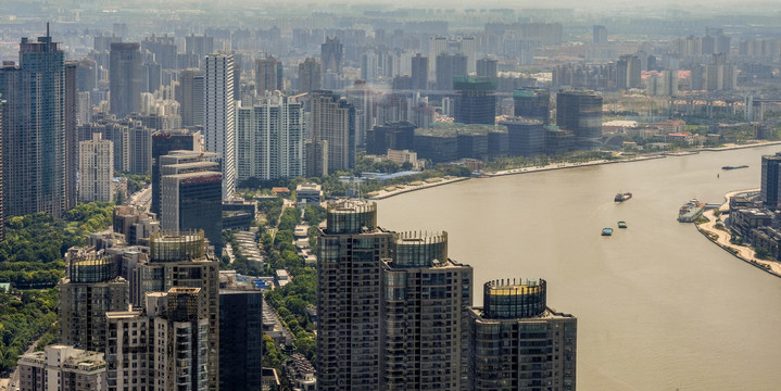 俯拍上海浦江城市风光