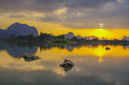 黎明曙光自然风景风光湖泊湖景