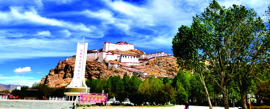 西藏江孜宗山一角风景