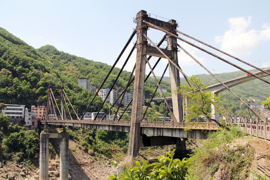 安康水电站公路桥