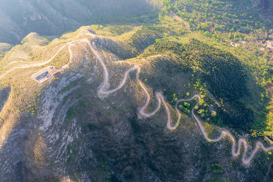 航拍济南小岭盘山路