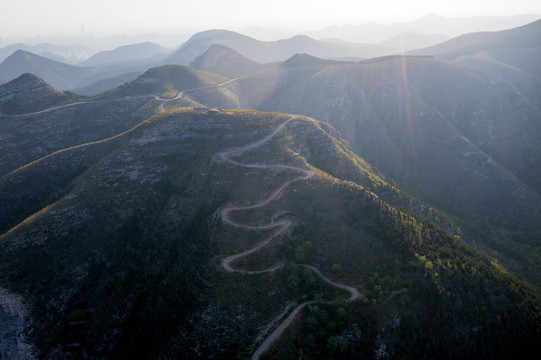 航拍济南小岭盘山路