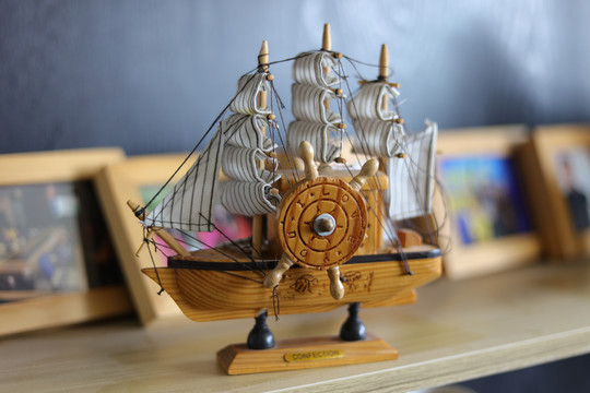 玩具帆船模型