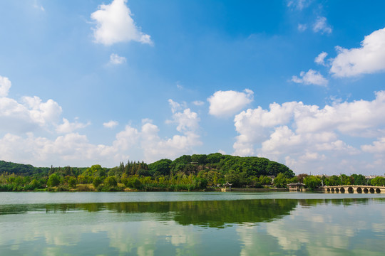 绿水青山