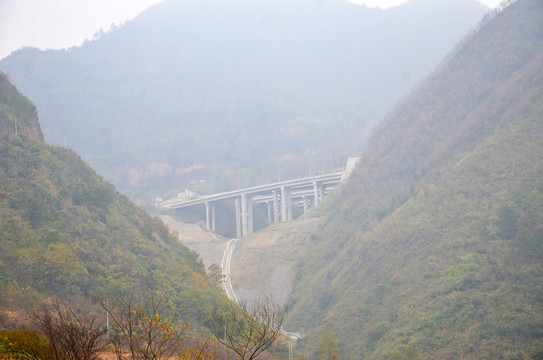 山区公路高架桥