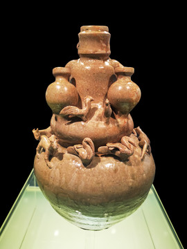 三国婺州窑青釉堆塑人物陶瓶