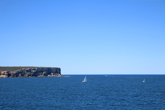 海湾与帆船