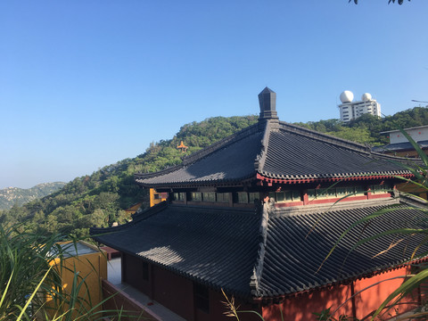 寺庙建筑与气象台