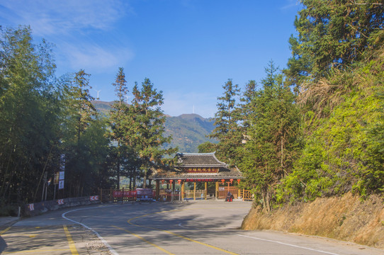 田螺坑旅游公路上观景台