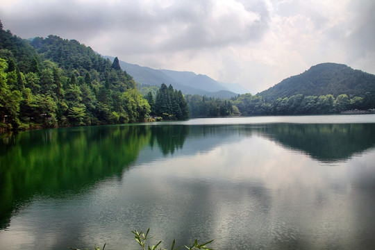 庐山湖泊芦林湖