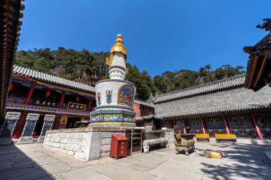 五台山镇海寺寺庙古建佛塔