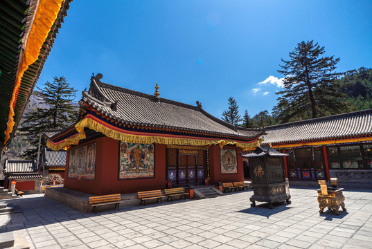 五台山镇海寺寺庙古建佛塔