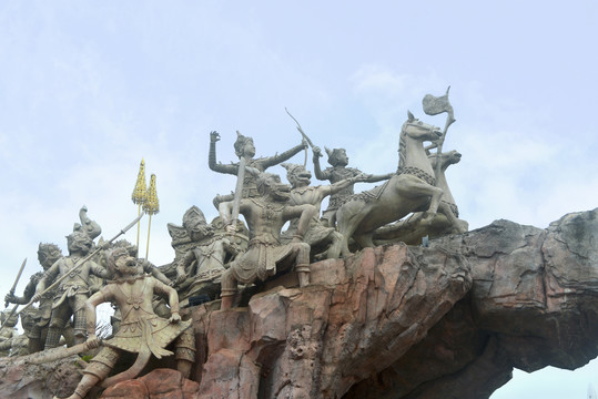 云南景洪市罗摩岛神话雕塑