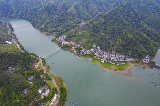 杭州於潜柳溪江青山殿渔村