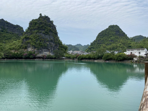 隆安布泉河