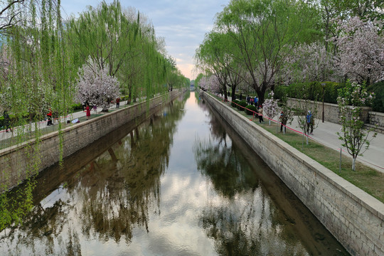 北京元大都城垣遗址公园