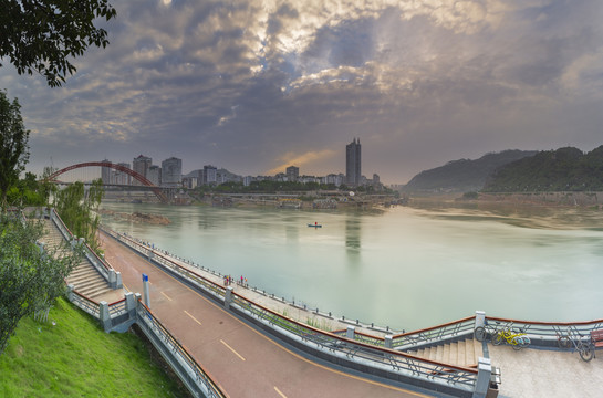 四川宜宾三江汇流城市风光