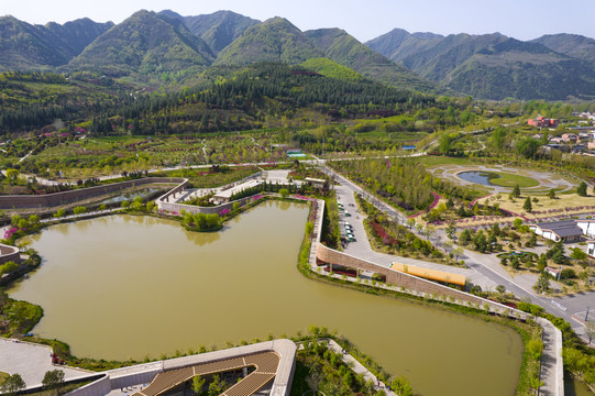 秦岭山植物园