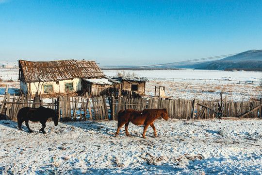 中俄边境原始村落冬季