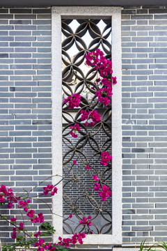 砖墙花窗花卉