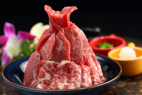 生吃日本雪花马肉