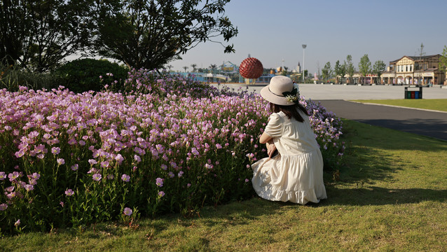 女人与花