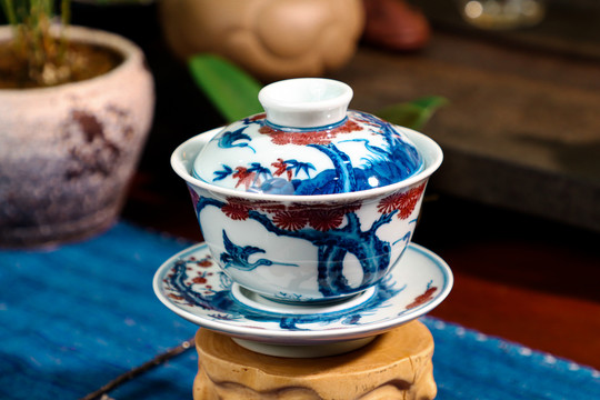 青花瓷茶盖碗