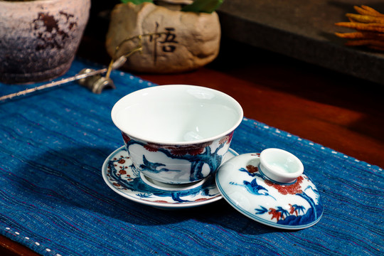 青花瓷茶碗